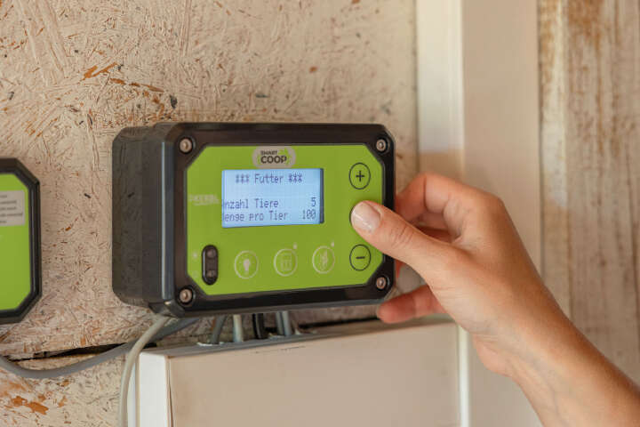 KERBL SmartCoop Futterdosierer mit Füllstandsensor